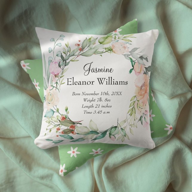 Coussin Couronne florale de roses personnalisée avec les s (Rose Floral Garland Personalized Baby Birth Stats Throw Pillow)
