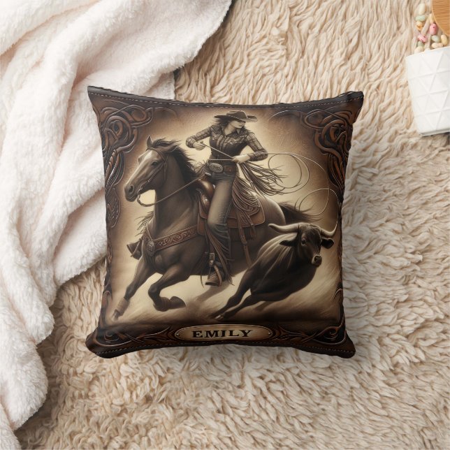 Coussin Cowgirl Roping Cattle au Rodéo (Couverture)