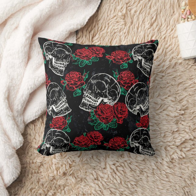 Coussin Crânes et roses rouges | Grunge gothique moderne (Couverture)
