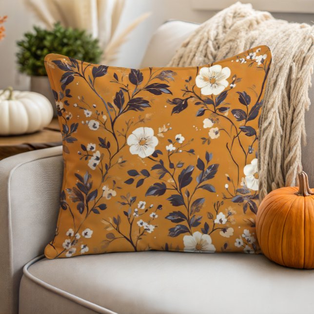 Coussin Crème délicieuse sur Orange Fall Floral (Créateur téléchargé)