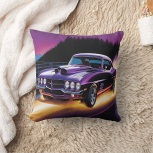 Coussin Croisière en hotrod vif le long d'une route à crép