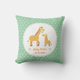 Coussin Cute Baby Giraffe and Mum, Nursery Personalized