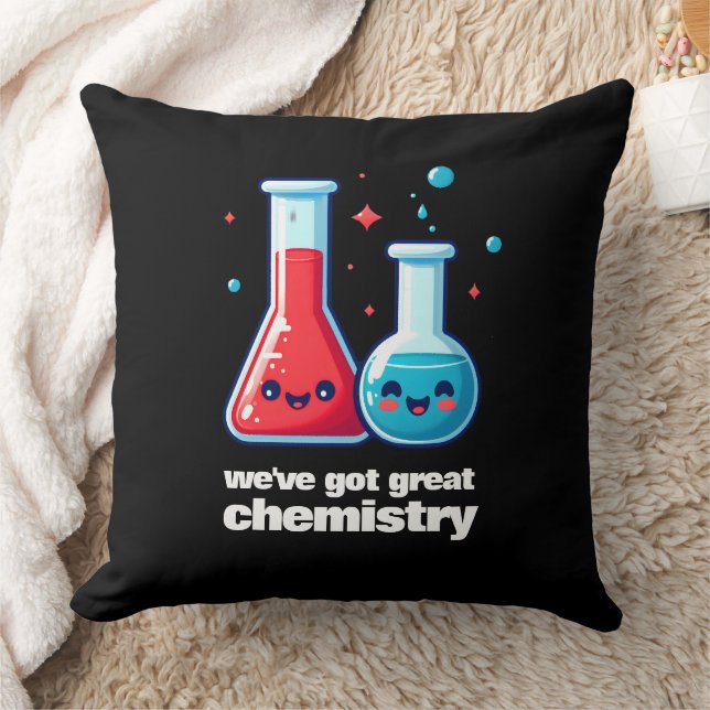 Coussin Cute Flask & Tube Nous avons une grande chimie (Couverture)