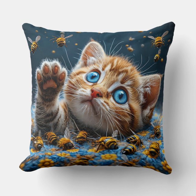 Coussin Cute Kitten Interagir avec les abeilles (Recto)