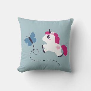 Coussin Cute licorne blanche avec un papillon