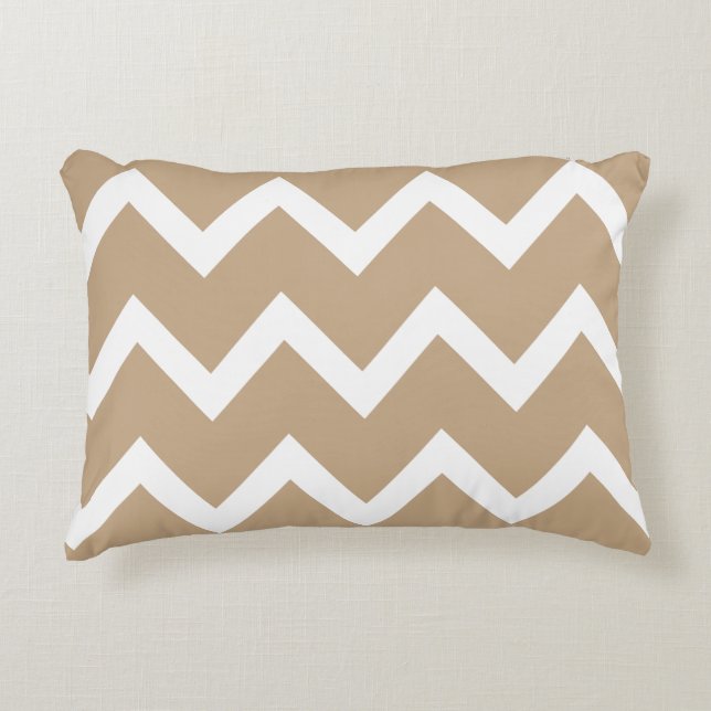 Coussin d'accent de Chevron de zigzag - amande (Devant)