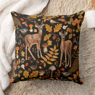 Coussin Dans les bois / Cerf d'automne sur noir