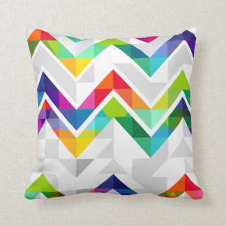 coussin d'arc-en-ciel de chevron