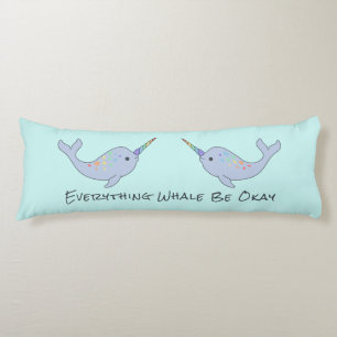 Coussin de corps de Narwhal d'arc-en-ciel