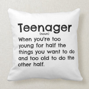 Coussin de définition d'adolescent pendant des