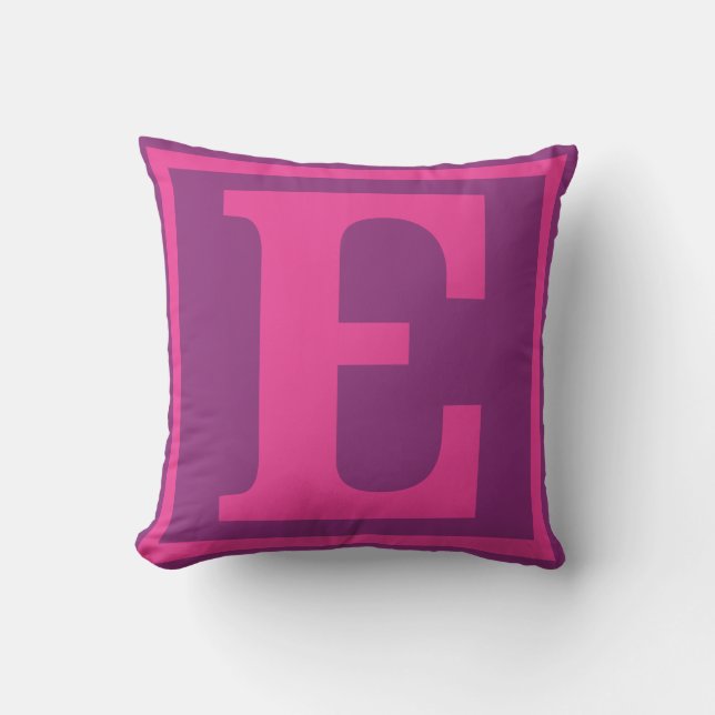 Coussin de "E", une partie de la série d'AMOUR (Recto)