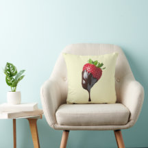 Coussin de jet étirable à la fraise mignon