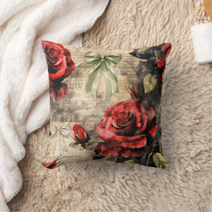 Coussin de jet vintage roses rouges