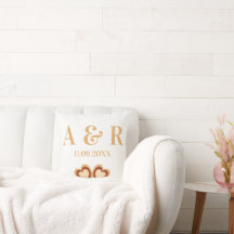Coussin de jeté de mariage à monogramme de couple