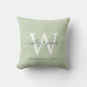 Coussin de mariage en lin vert avec monogramme bla