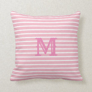 Coussin de monogramme barré par crépon de coton 