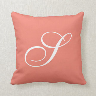 Coussin de monogramme de la lettre S Coral