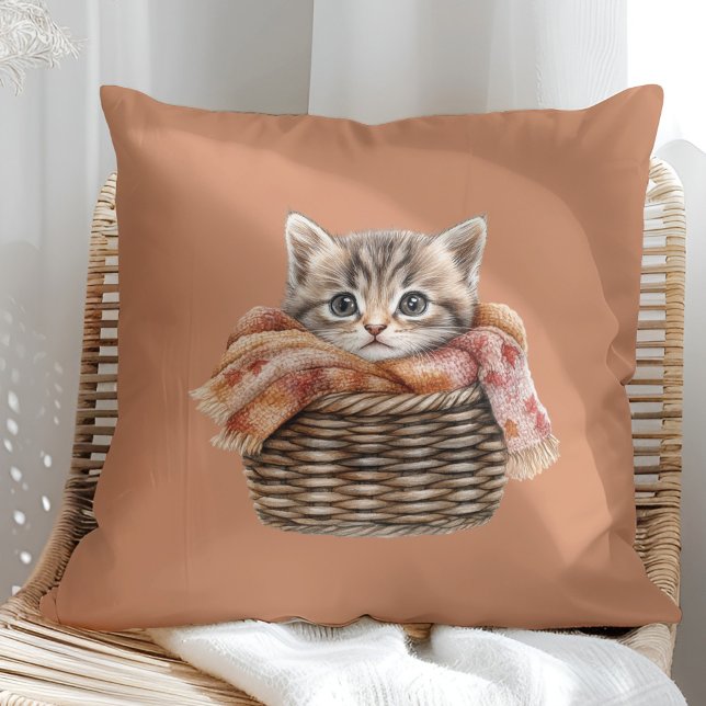 Coussin de panier confortable - Édition en terre c (Cozy Basket Cat Pillow – Terracotta Edition in a sunny boho rattan chair.)