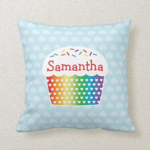 Coussin de petit gâteau d'arc-en-ciel