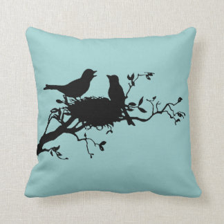 Coussin de silhouette d'oiseaux d'emboîtement