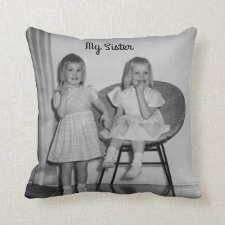 Coussin de soeurs