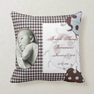 Coussin de souvenir de bébé de coccinelle de brun
