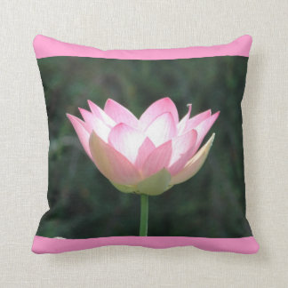 Coussin décoratif rose de Lotus