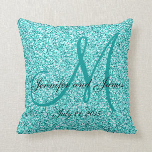 Coussin décoré d'un monogramme de souvenir de