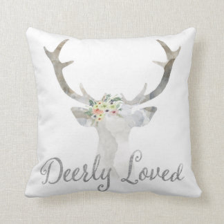 Coussin Deerly a aimé le carreau de fille de région boisée