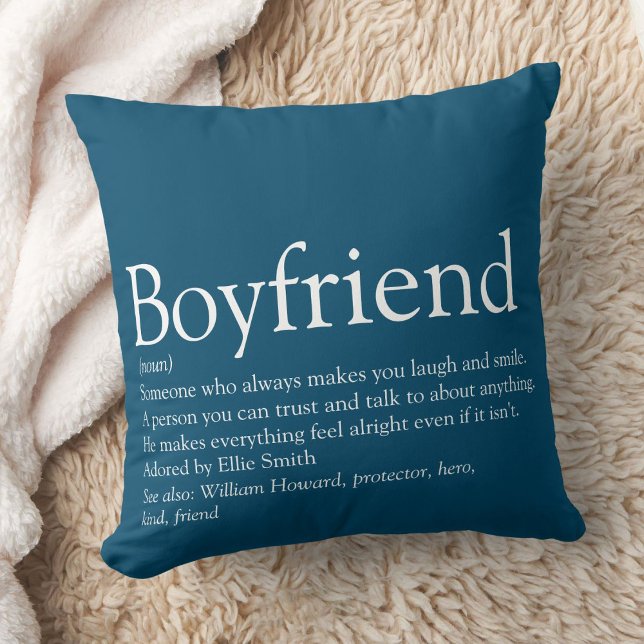 Coussin Définition simple et moderne d'ami de garçon perso (Simple Modern Personalized Boyfriend Definition Throw Pillow)