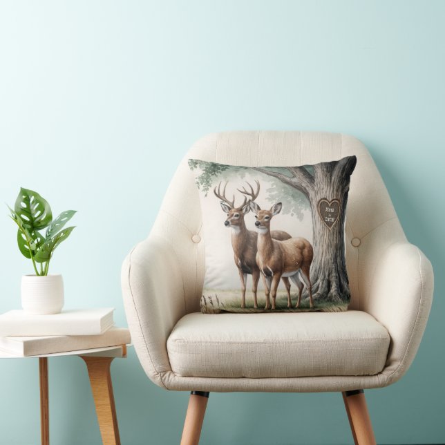 Coussin Deux cerfs avec cœur gravé et noms (Chaise)