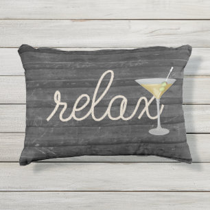 Coussin D'extérieur corde marine sur noir avec martini et texte relaxa