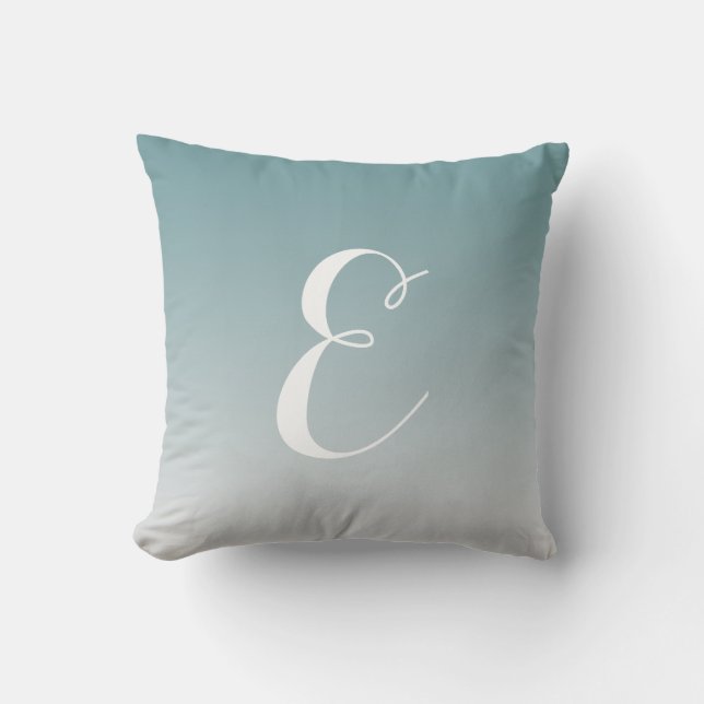 Coussin D'extérieur Monogramme Turquoise Ombre Fille Moderne (Recto)