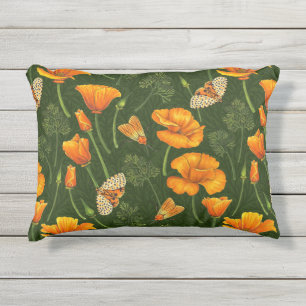 Coussin D'extérieur Pavot de Californie et papillons de nuit sur vert