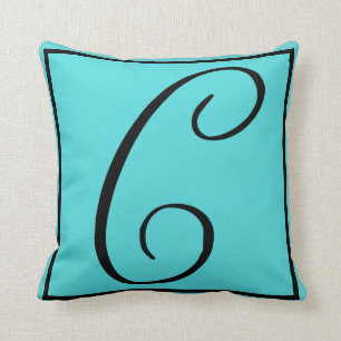 COUSSIN d'INITIALE de C - lettre C sur l'arrière -