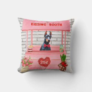 Coussin Doberman Chien Valentine's Day Kissing Booth