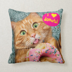 Coussin Donateur mangeant des chats