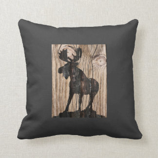 Coussin d'orignaux par Leslie Harlow