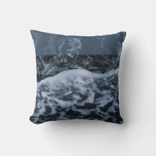 Coussin Éclaboussure d'écume océanique de près 1