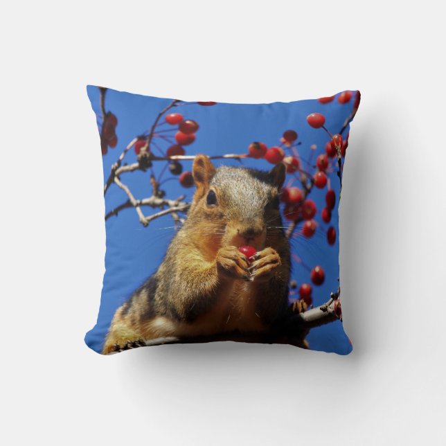 Coussin Écureuil mangeant l'oreiller à lancer du Berry Rou (Recto)