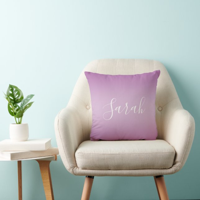 Coussin Editable Soft Mauve Ombre & White Text Script (Chaise)