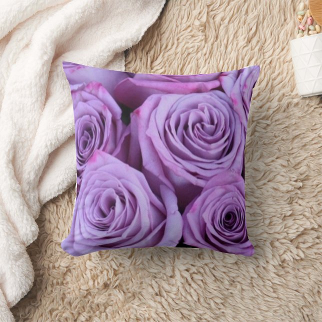 Coussin Élégant bouquet de rose violet Vintage Jeter oreil (Créateur téléchargé)