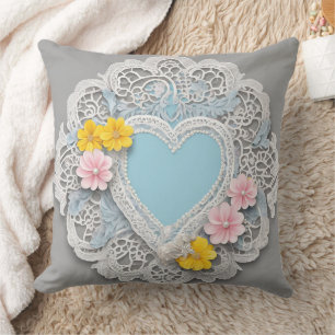 Coussin Élégant cœur en dentelle vintage et floral pastel