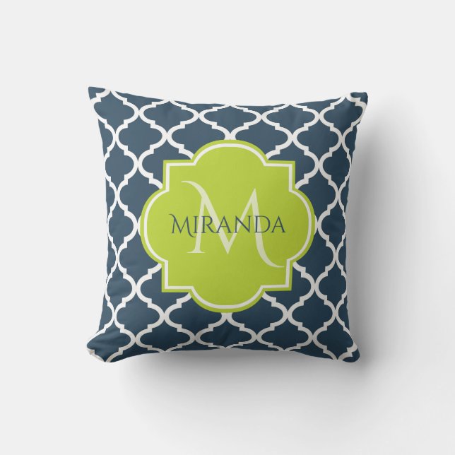 Coussin Élégant Monogram Marine Green Quatrefoil et nom (Recto)