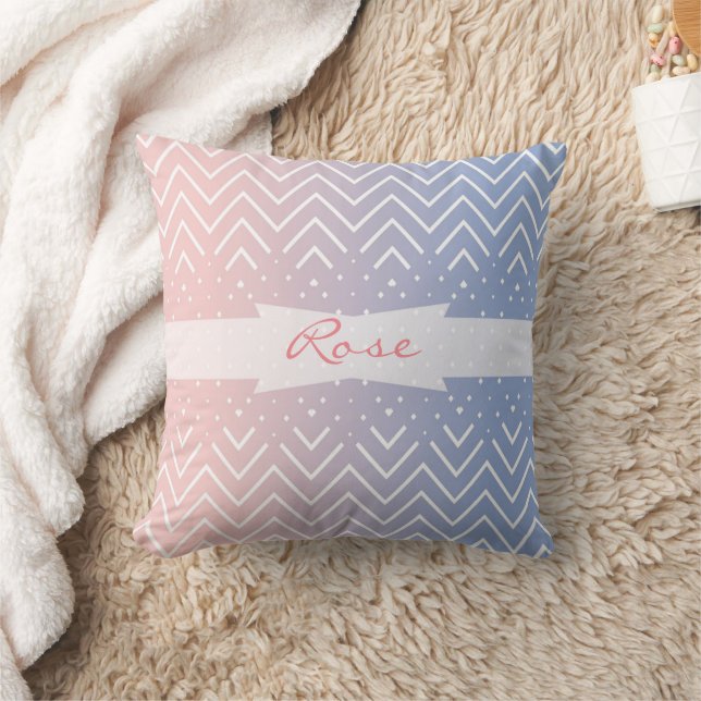 Coussin Elégant quartz rose bleu pastel Chevron Nom (Couverture)