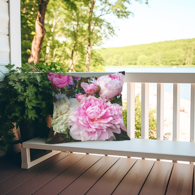 Coussin Elégant rose peony blanc floral jardin photo (Créateur téléchargé)