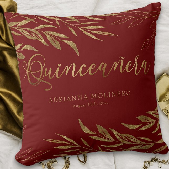 Coussin Elégante feuille rouge et feuille d'or Quinceanera (Red Quinceanera keepsake pillow from my Gold Leaf Quinceanera Collection)