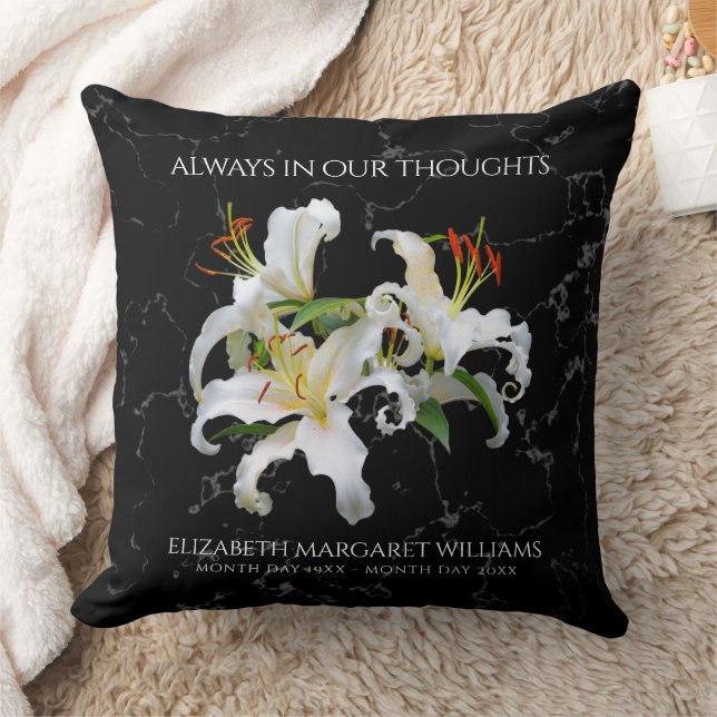 Coussin Élégante Lys orientaux blancs Célébration de la vi (Couverture)