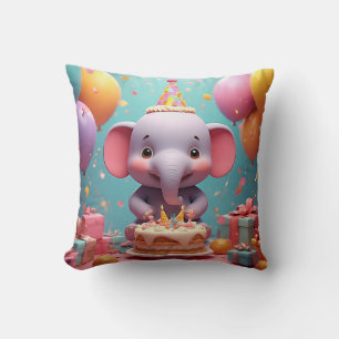 Coussin Éléphant de dessin animé adorable célébrant un ann