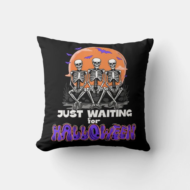 Coussin En attente d'Halloween, trois squelettes (Recto)